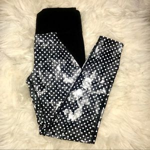 Betsy Johnson Performance Polka dot legging